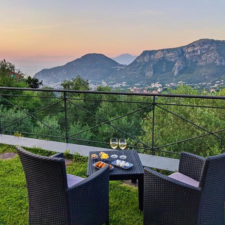Villa Fanella, Independent House Between Sorrento & Amalfi П'яно-ді-Сорренто Екстер'єр фото