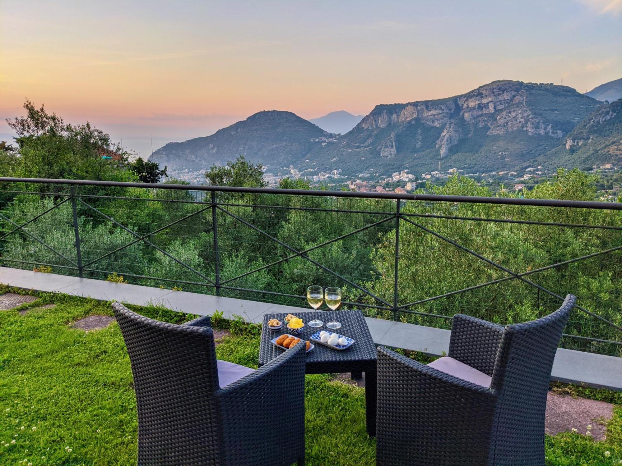 Villa Fanella, Independent House Between Sorrento & Amalfi П'яно-ді-Сорренто Екстер'єр фото